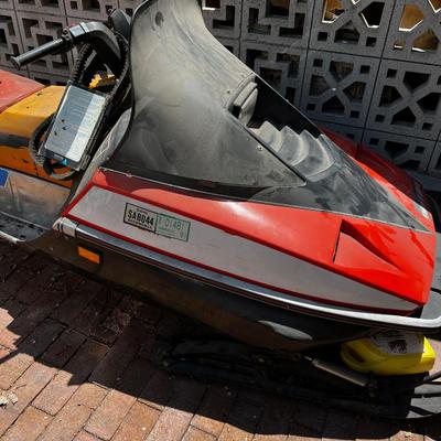 Snowmobile 1985 Blizzard 9500