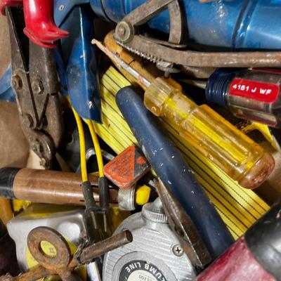 Miscellaneous Tools: Tin Snips, Hammer, Chalk Line, Level 