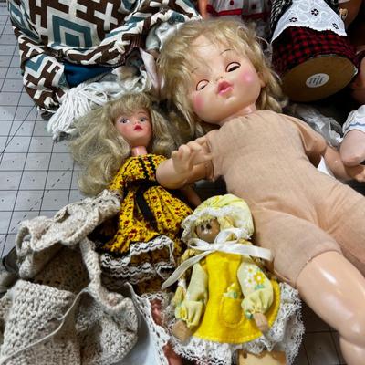 Large Pile of Loose Dolls 