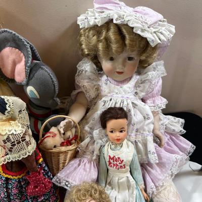 Large Pile of Loose Dolls 
