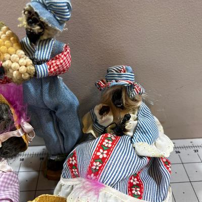 Apple Dolls by Lynda Fenton