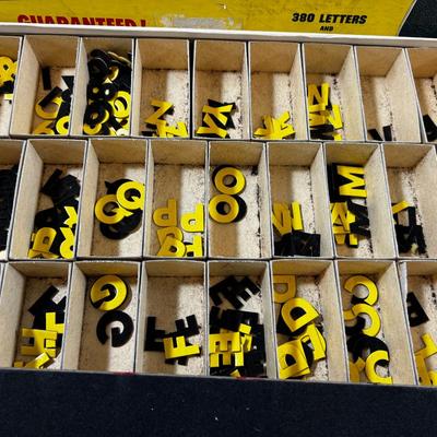 Magna Tech Titler - Professional Titles / Letters for  Home Movie  Titles