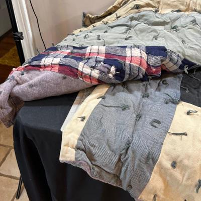 Antique Quilt: Gray colors plus