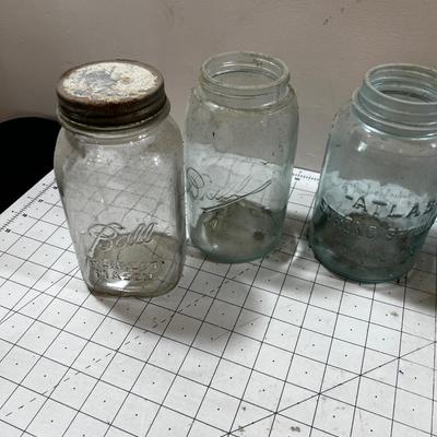 Lot of Antique Mason Jar (7) 
