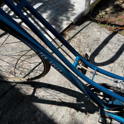 BLUE Astro Woman's 10-Speed Bicycle