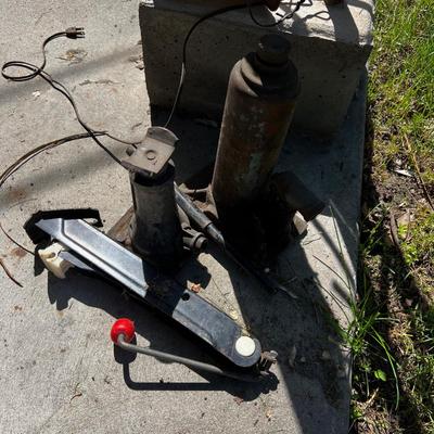 3 JACKS - Hydraulic and Screw Jacks