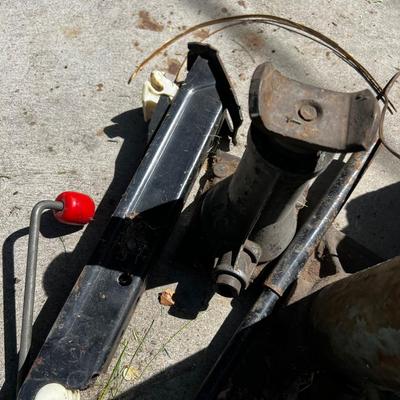 3 JACKS - Hydraulic and Screw Jacks