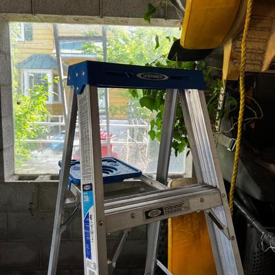WERNER Ladder 250lb. 