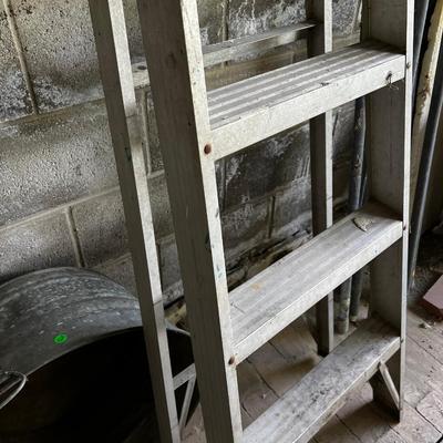 8 foot Aluminum Step Ladder 