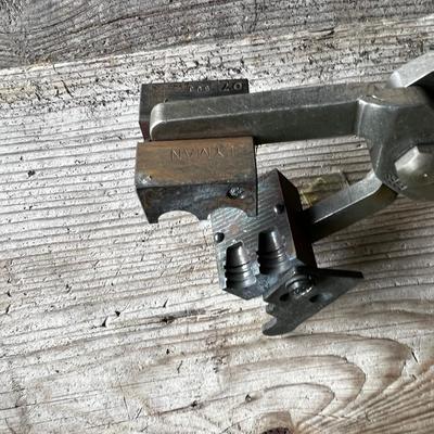 Lyman Bullet Mold 45-2460 DX 