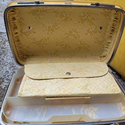 Vintage American Tourister Luggage (1G-DW)