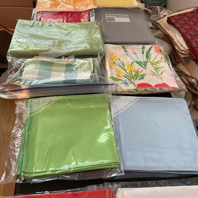 Sets of Napkins and Mats