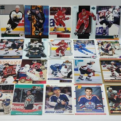 LOT 1: Sports Trading Cards: Hockey with some Football & Baseball