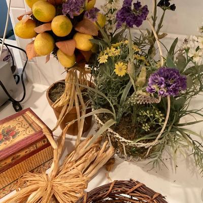 Misc Baskets, Recipe Box and Garlic Braid.