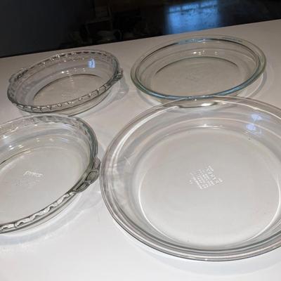 4 Pyrex Pie Dishes