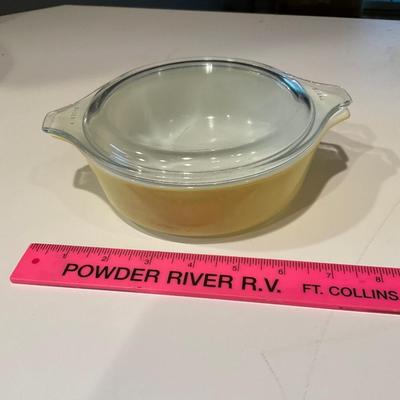 Vintage Pyrex bowl with lid.
