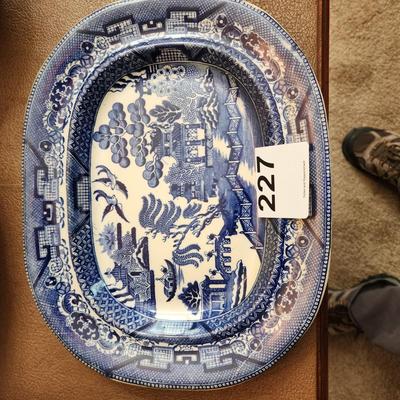 4 piece Lot Flow Blue Wedgwood , Washington Vase, Delft Holland , Ridgways Oriental