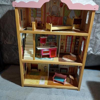 KID CRAFT FURNISHED DOLL HOUSE