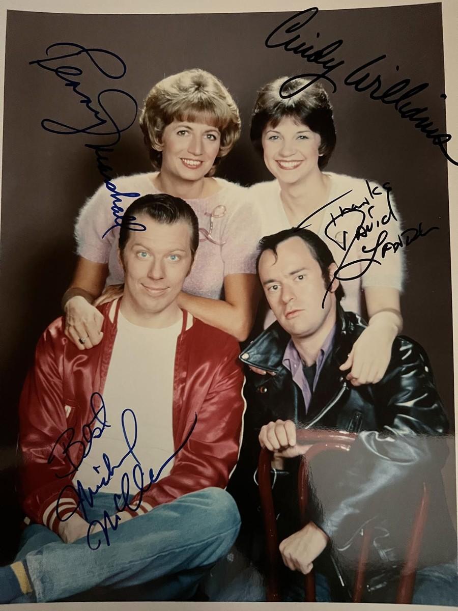 Laverne & Shirley cast signed photo | EstateSales.org