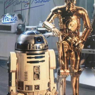 R2 D2 Kenny Baker signed photo. GFA Authenticated