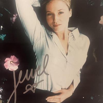 Jewel signed photo