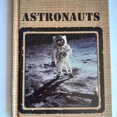 Books Life Man on the moon, Astronauts, Geologic maps of the Fra Mauro Region of the Moon, Appolo 14 pre mission