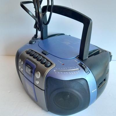 Emerson AM/FM/ CD/ CASSETTE Portable electric radio