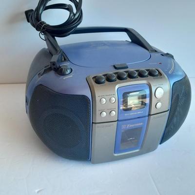 Emerson AM/FM/ CD/ CASSETTE Portable electric radio