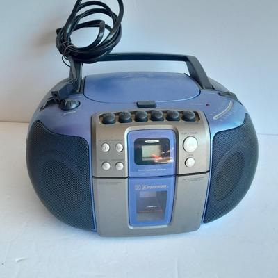 Emerson AM/FM/ CD/ CASSETTE Portable electric radio