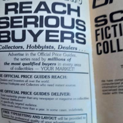 Official Comic books & Collectibles Science Fiction and Fantasy books with Marvel Hero Clix toys