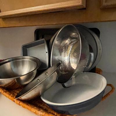 Everything you need for the kitchen lot