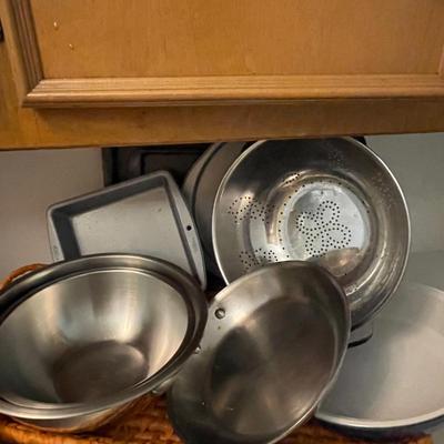 Everything you need for the kitchen lot