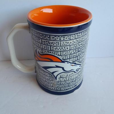 Bronco's Throw blanket and two Coffee Mugs