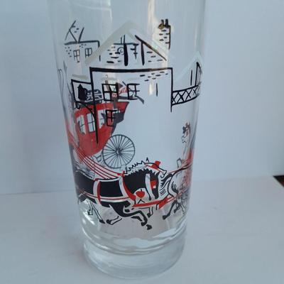 Eight glass Libbey Stagecoach Hi-Ball Glasses Tumblers Horse Carriage Red Black Winter