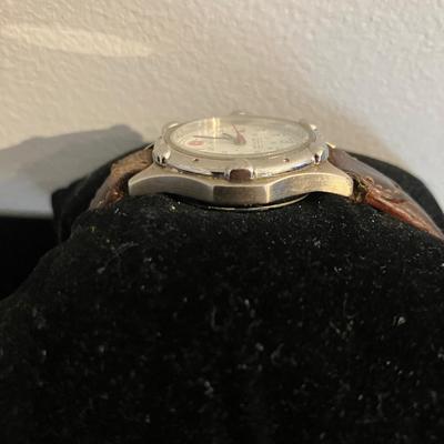 Swiss Army Wenger S.A.K Design 90â€™s Leather Band Wrist Watch New Battery