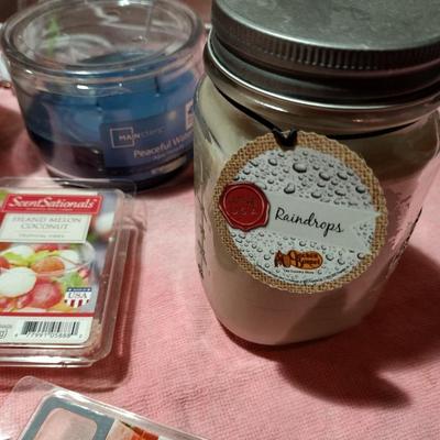 SCENTED CANDLE WARMER & CANDLES