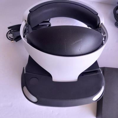 Playstation VR headset with PlayStation processor