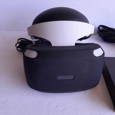 Playstation VR headset with PlayStation processor