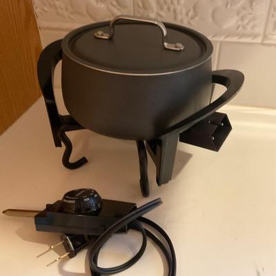 Electric Pot With Stand.