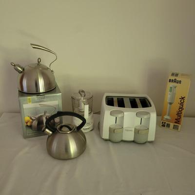 Small Kitchen Appliances and More (1K-CE)