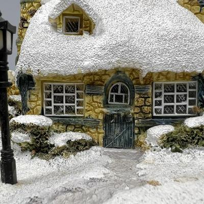 Retro Avon Thomas Kinkade Waterfall Cozy Christmas Cottage Stonehearth Hutch Figurine Sculpture