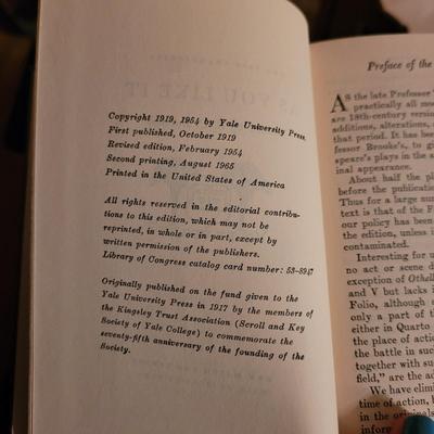 The Yale Shakespeare Collection and More (1BLR-CE)