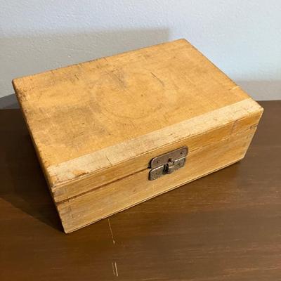 Jewelry Box / Contents with 16+ pieces wearable