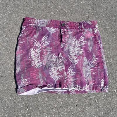 Women's Size 12 - 14 Capri's, shorts, and Skirts