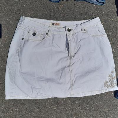 Women's Size 12 - 14 Capri's, shorts, and Skirts