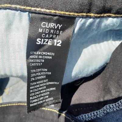 Women's Size 12 - 14 Capri's, shorts, and Skirts