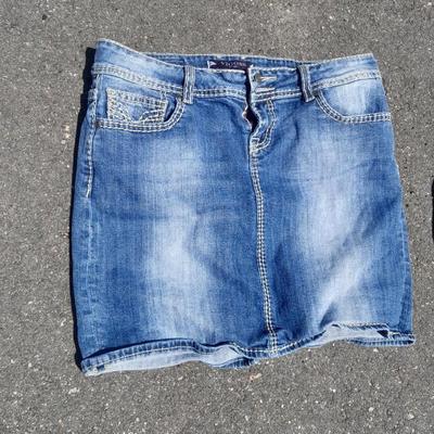 Women's Size 12 - 14 Capri's, shorts, and Skirts