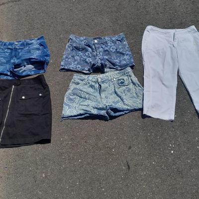 Women's Size 15-18 shorts, and skirt NIKE Capri's