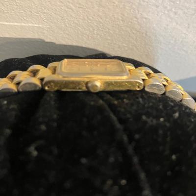 PULSAR Women's Gold Tone Vintage Watch