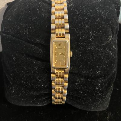 PULSAR Women's Gold Tone Vintage Watch